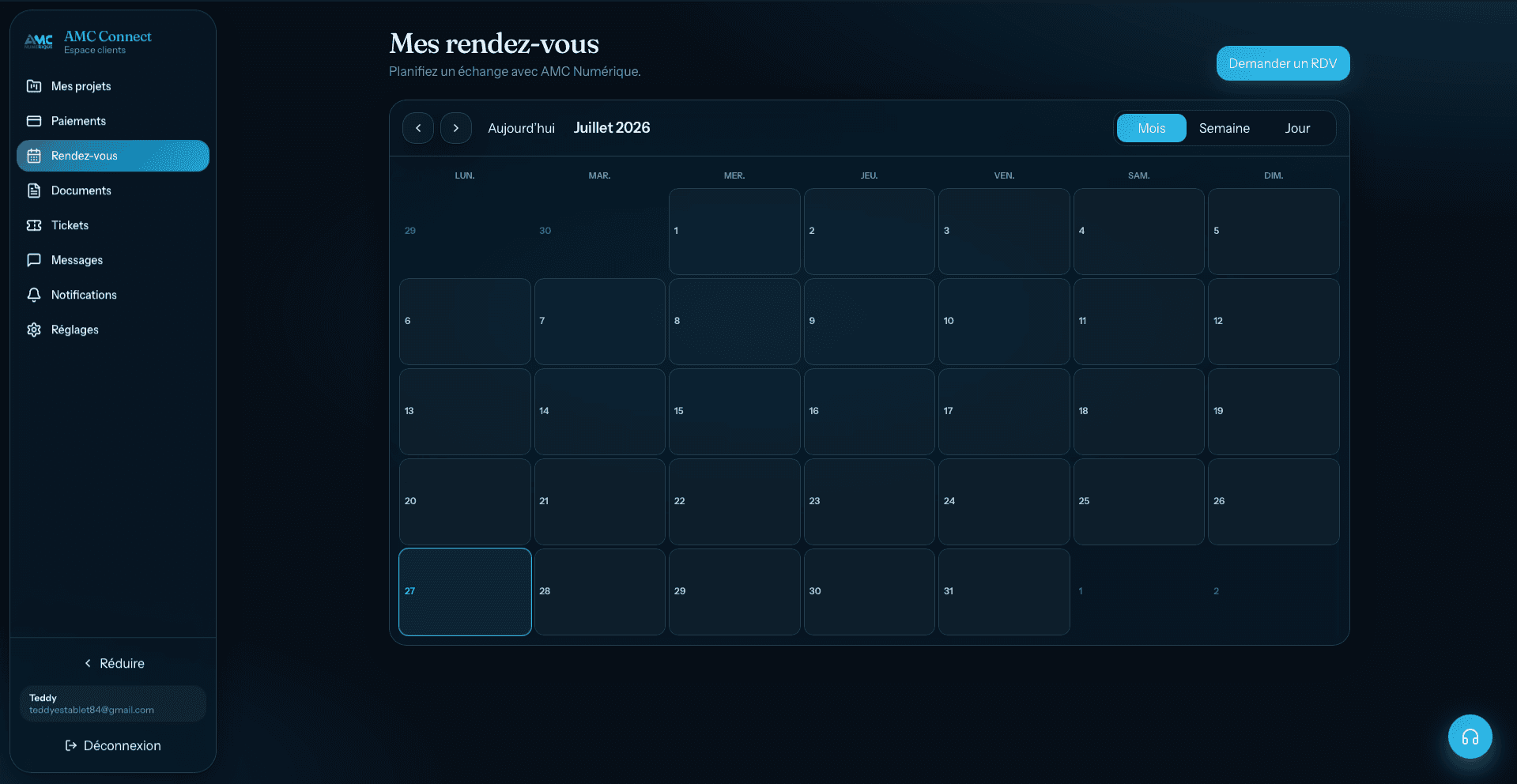 Tableau de bord AMC Connect — pilotage projets, clients, tickets et facturation